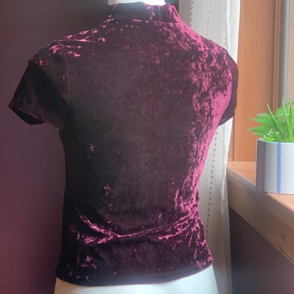 FOREVER 21 Burgundy Crushed Velvet Crop Top M - Picture 2 of 7